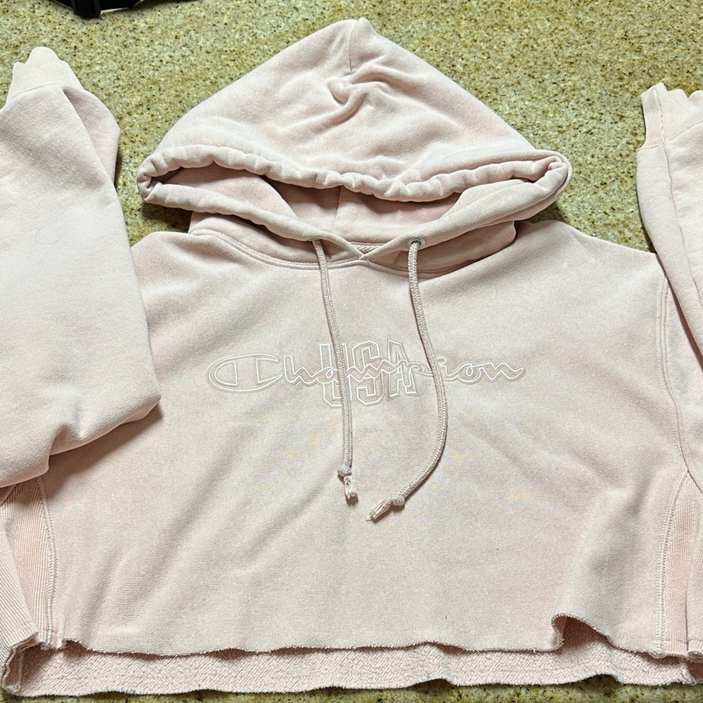 Champion Women's Light Pink / coral Cropped Hoodie